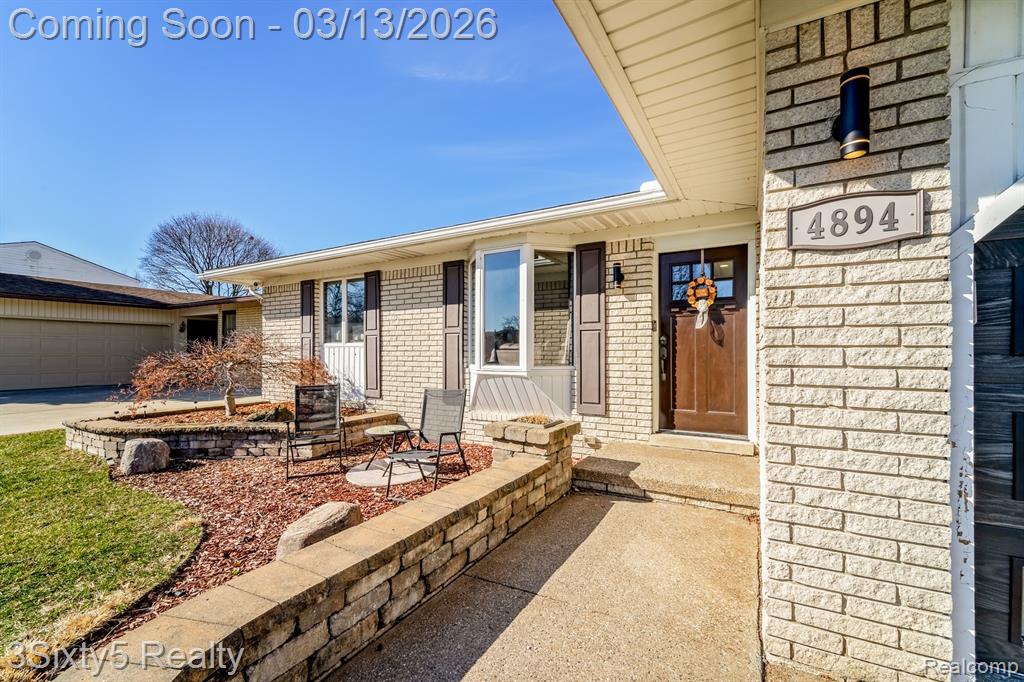 4894 Hillcrest Road, Trenton, MI 48183 — Photo 4
