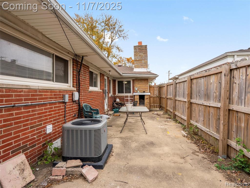 7231 Weingartz, Center Line, MI 48015 — Photo 22