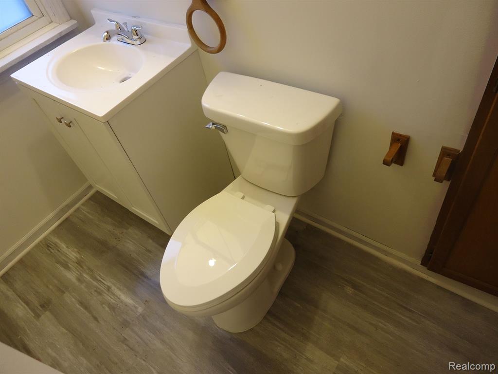 595 S RIVER Road, Saginaw, MI 48609 — Photo 13