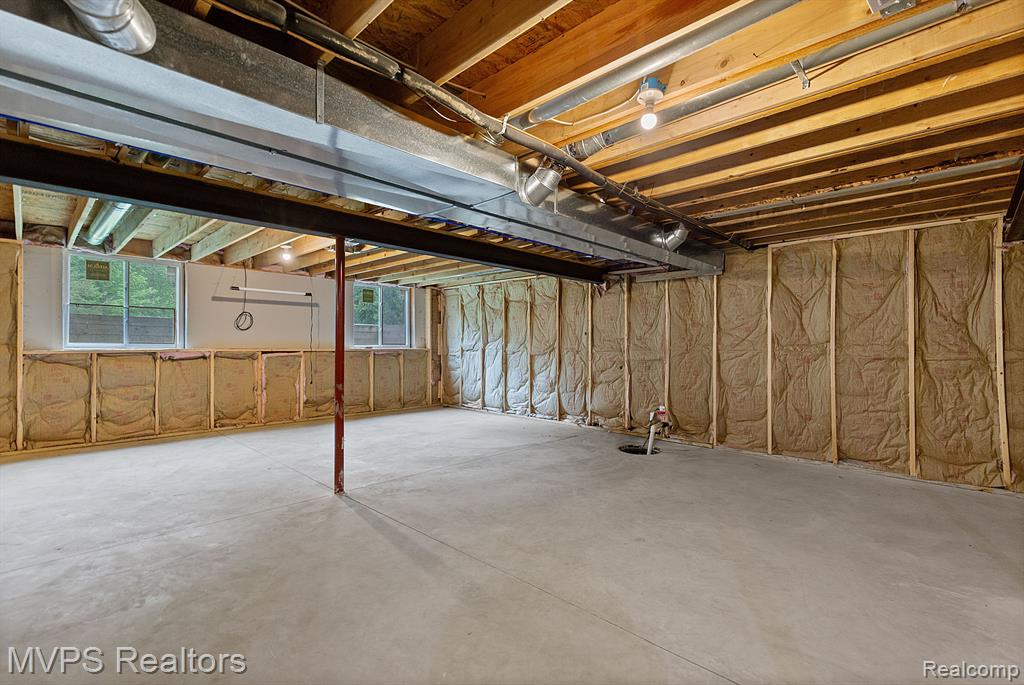 5325 SHOREWOOD Drive, Fort Gratiot, MI 48059 — Photo 42