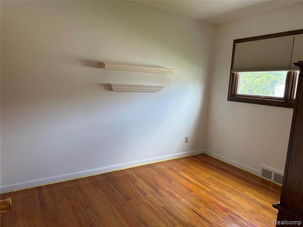 15258 Travis Street, Southgate, MI 48195 — Photo 9