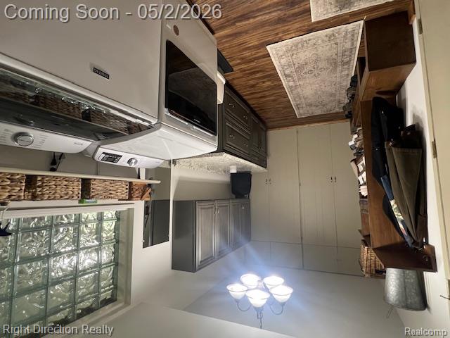 682 Queens Way, Canton, MI 48188 — Photo 11