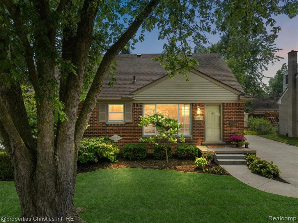 10819 W 11 Mile Road, Huntington Woods, MI — Photo 52