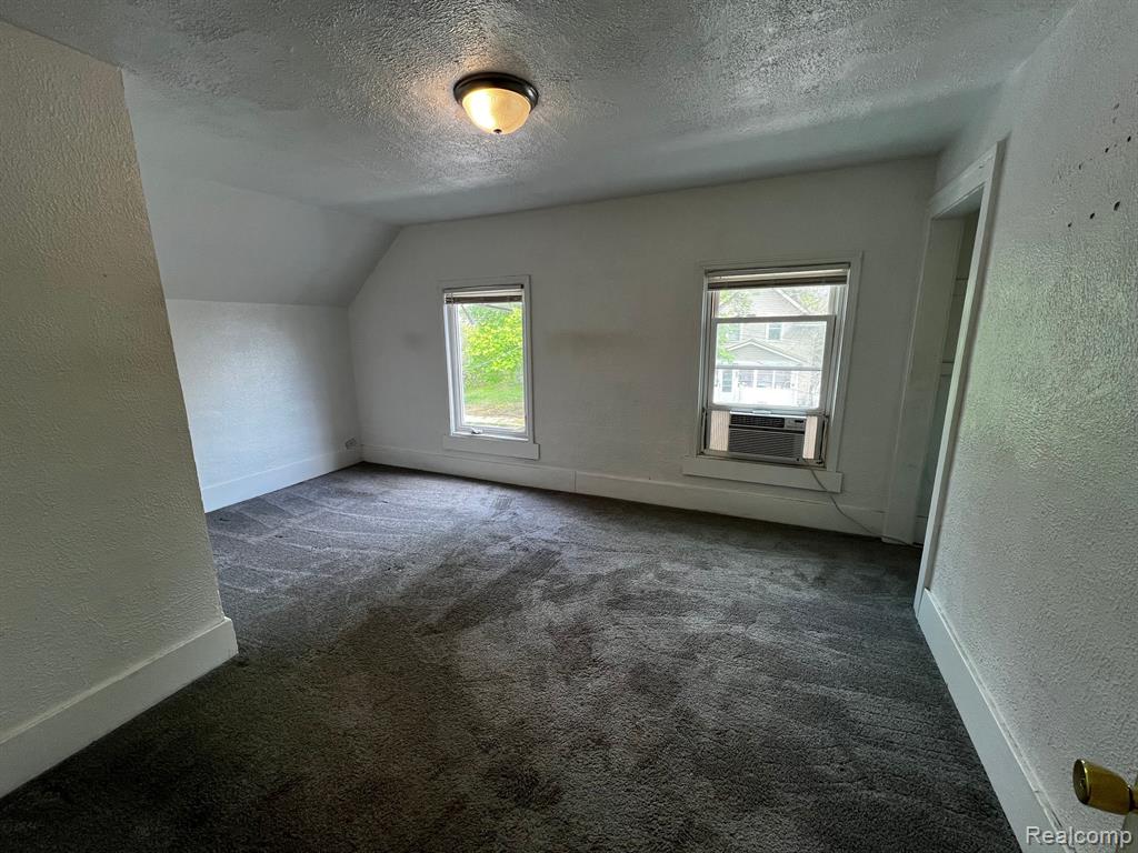 63 HAMILTON Street, Pontiac, MI 48342 — Photo 7