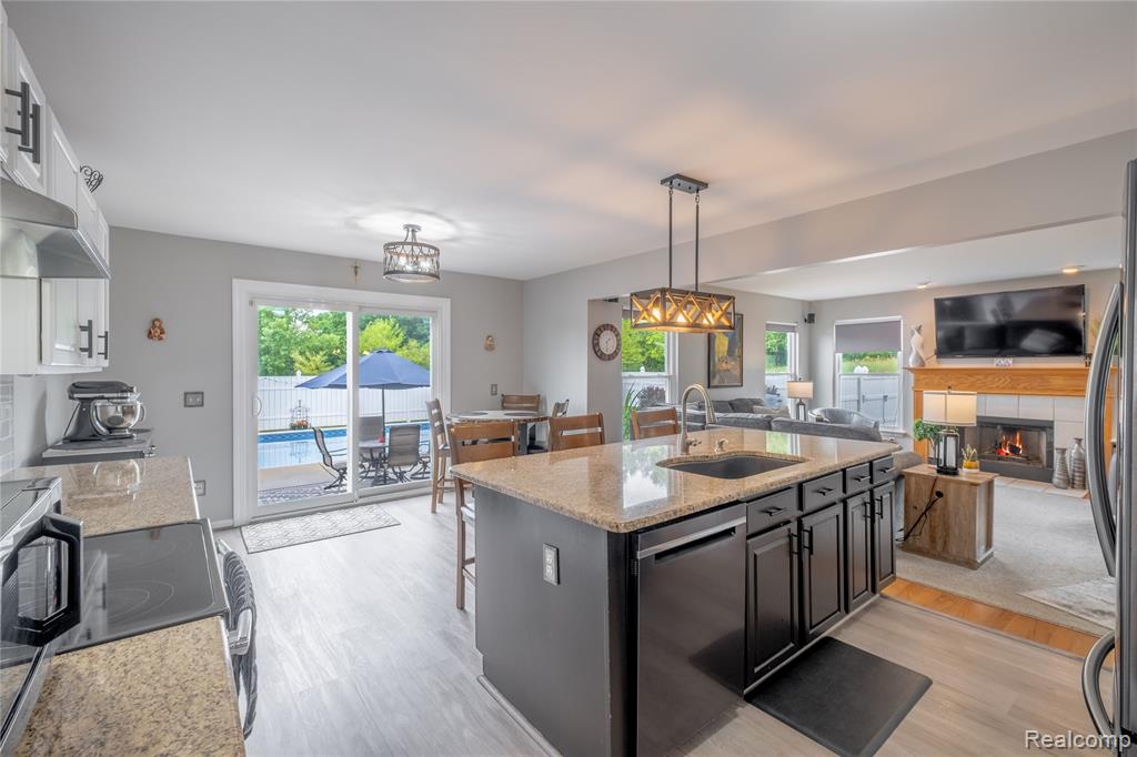 742 Maple Tree Drive, Fenton, MI 48430 — Photo 13
