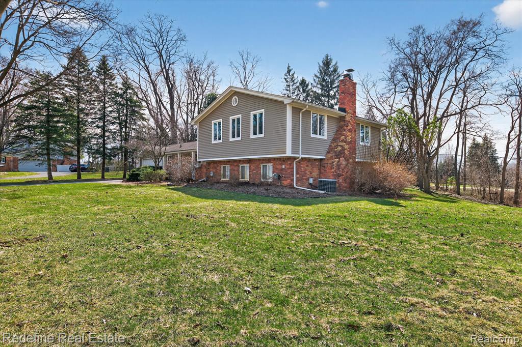 47025 S Chigwidden Drive, Northville, MI 48167 — Photo 3