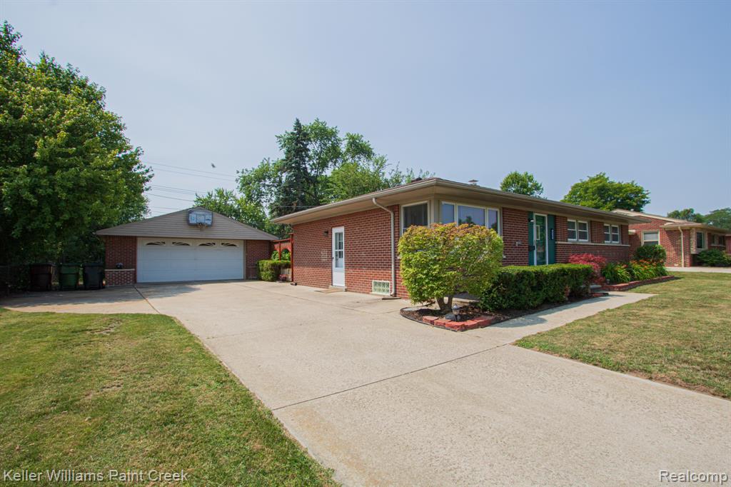8336 Timberline Drive, Shelby Twp, MI 48316 — Photo 27