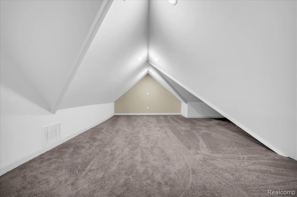 16121 Rosemont Avenue, Detroit, MI 48219 — Photo 32