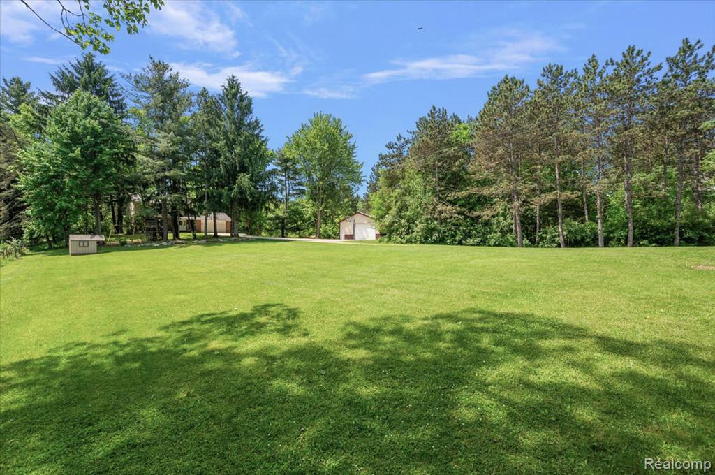 5836 Ewalt Road, Imlay City, MI 48444 — Photo 12