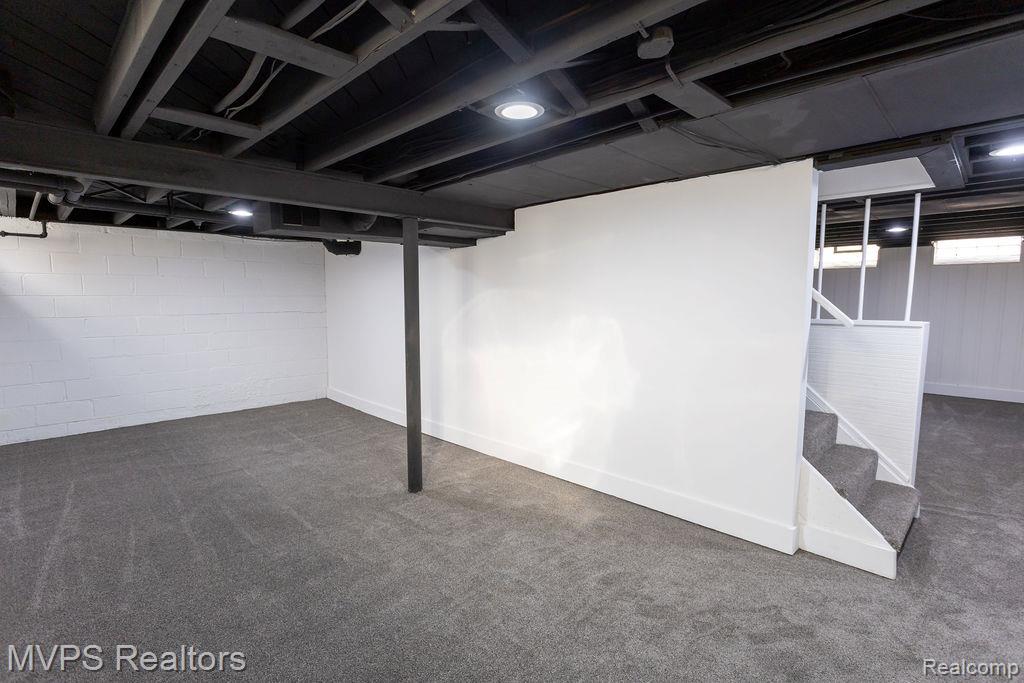 20220 Lancaster Street, Harper Woods, MI 48225 — Photo 12