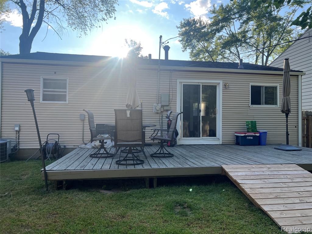 4335 Crestdale Avenue, West Bloomfield, MI 48323 — Photo 23