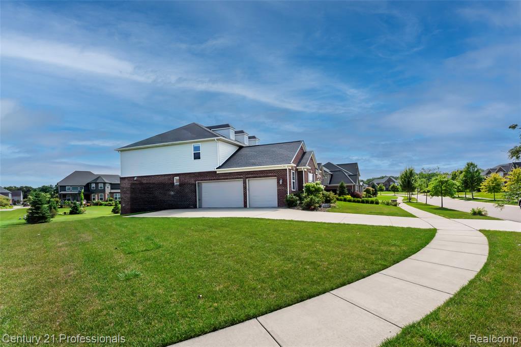 6776 Portsman Court, Canton, MI 48187 — Photo 10