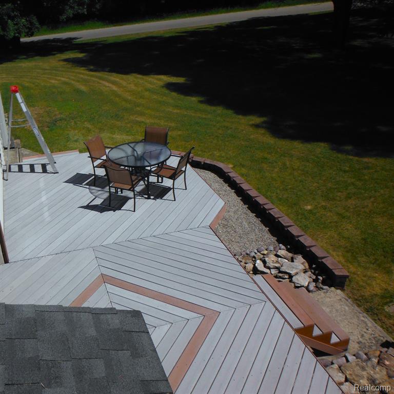 7630 Parkwood Drive, Fenton, MI 48430 — Photo 26