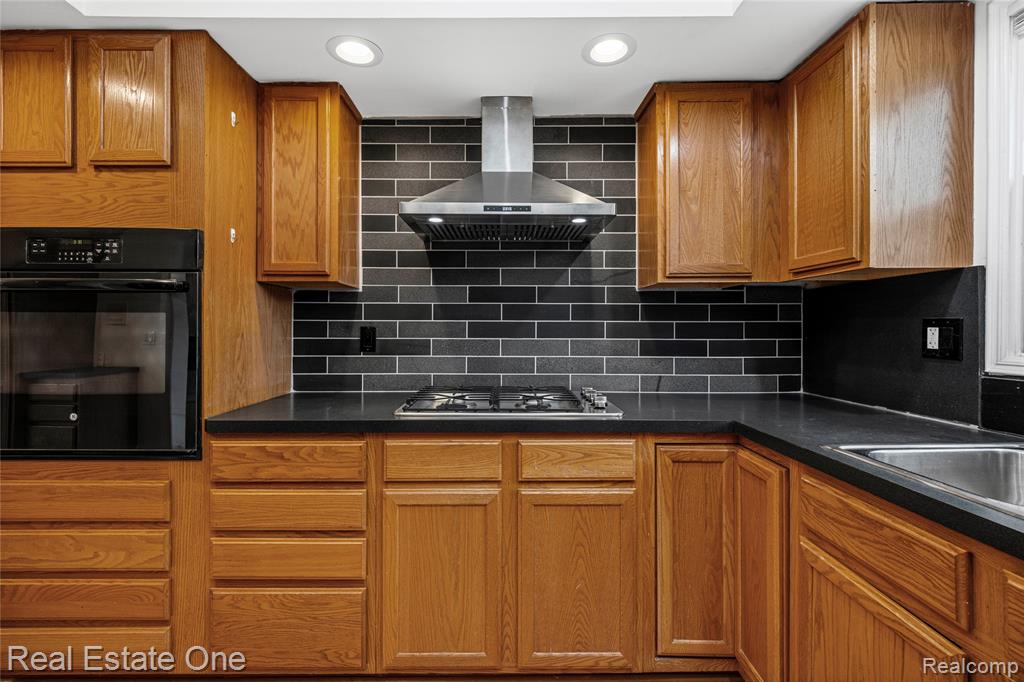 4320 Knightsbridge Lane, West Bloomfield, MI 48323 — Photo 25