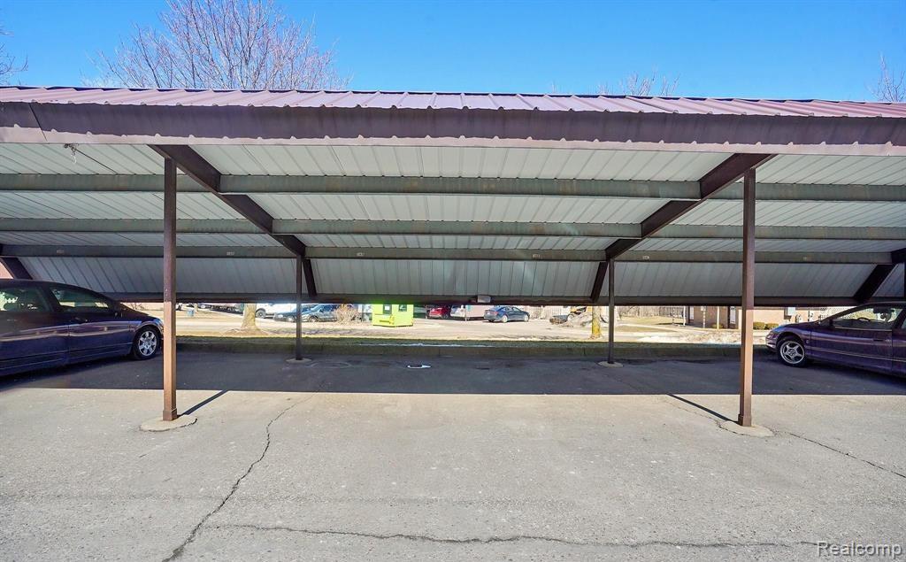 61101 Greenwood Drive, South Lyon, MI 48178 — Photo 33