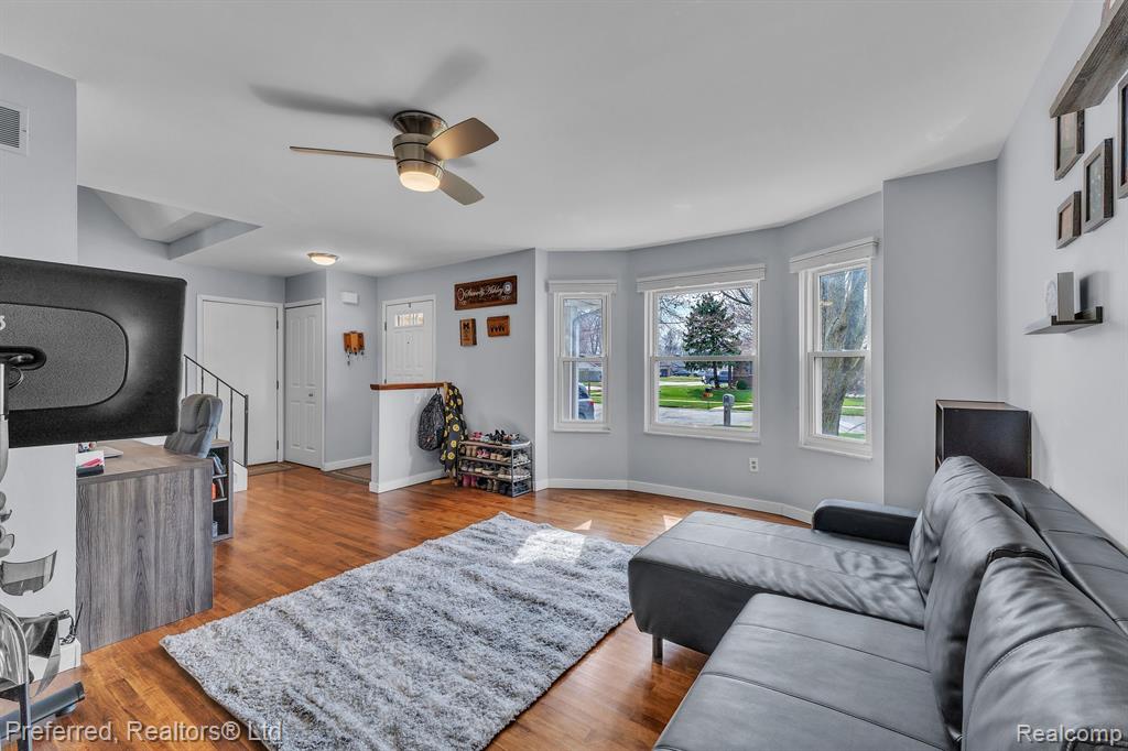 48932 CELESTE Street, Chesterfield, MI — Photo 10
