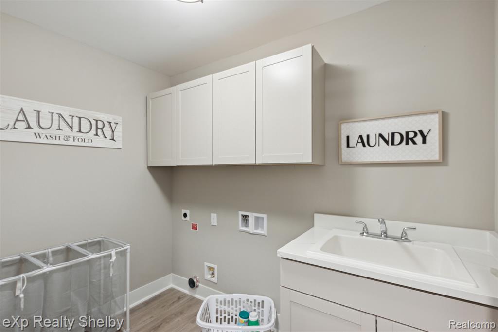 52233 Wellington Valley Drive, Macomb, MI 48042 — Photo 21