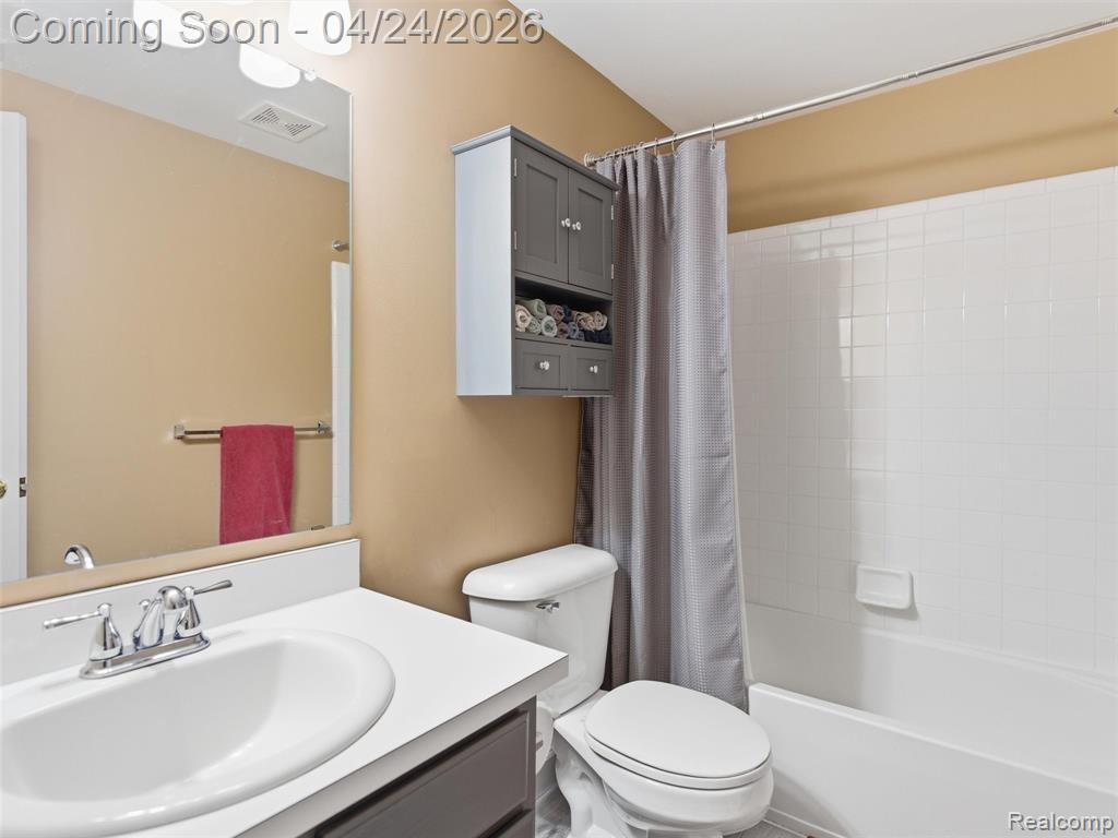 5617 Millpointe Drive, Waterford, MI 48327 — Photo 17
