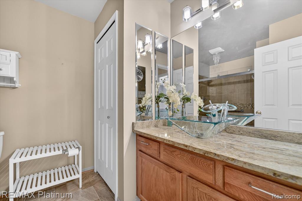 728 Griswold Street, Howell, MI 48843 — Photo 17