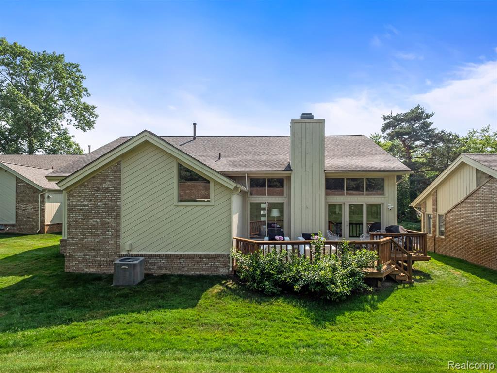 6420 Apple Grove Lane, Bloomfield Hills, MI 48301 — Photo 34
