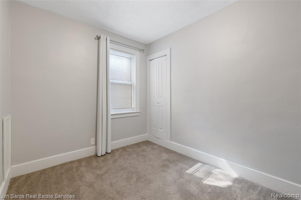 926-928 NOTTINGHAM, Grosse Pointe Park, MI 48230 — Photo 30