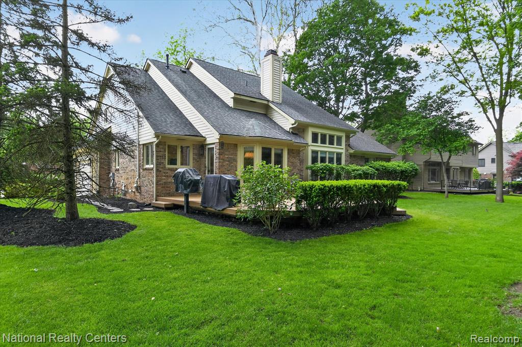 54366 Royal Troon Drive, South Lyon, MI 48178 — Photo 35