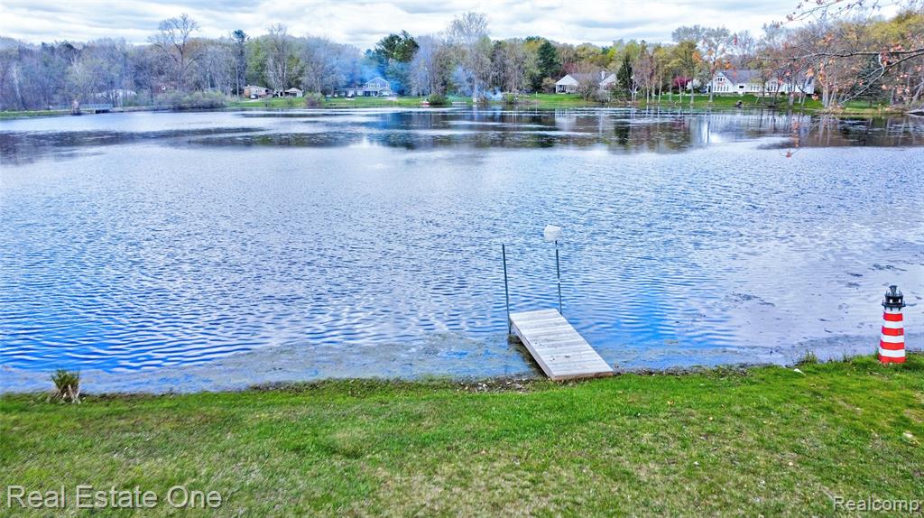 327 Coats Road, Lake Orion, MI 48362 — Photo 47