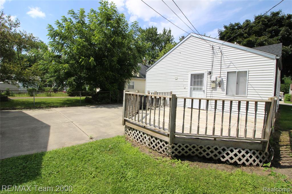 5847 WEDDEL Street, Taylor, MI — Photo 7