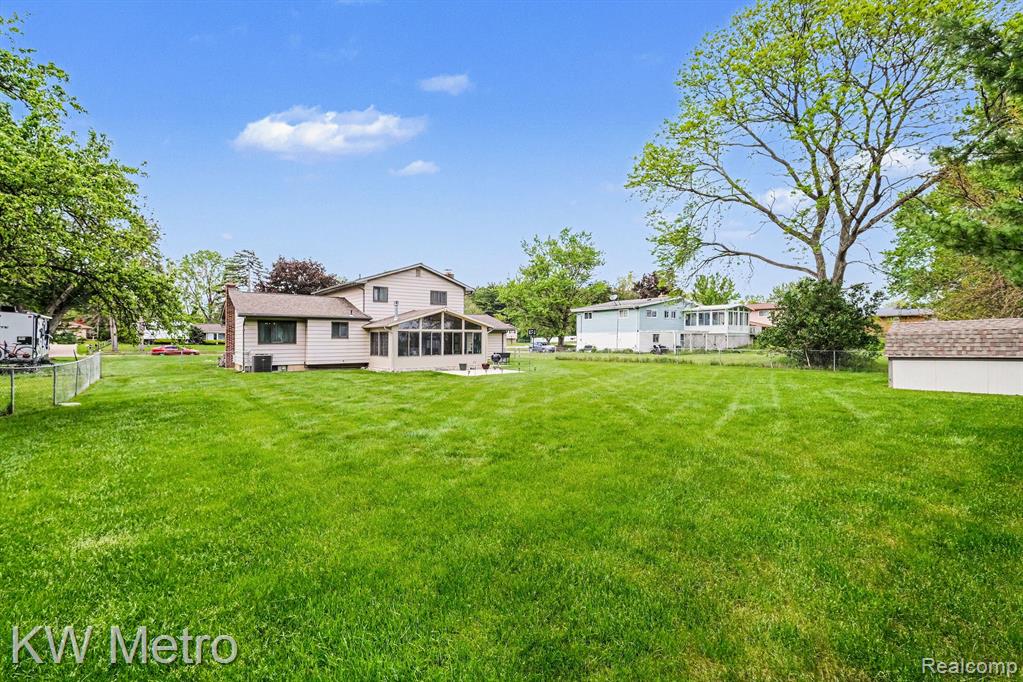 1148 Carter Drive, Flint, MI 48532 — Photo 3