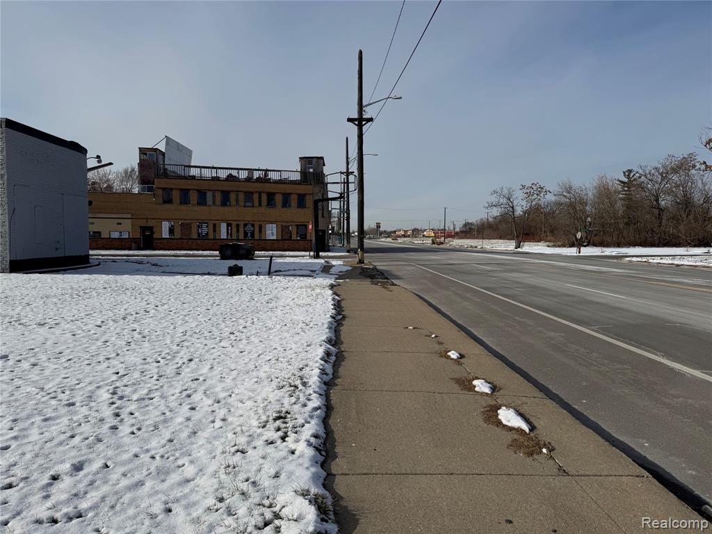 10400 Harper Avenue, Detroit, MI 48213