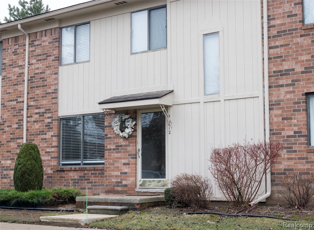 40812 Highpointe Drive, 24, Clinton Twp, MI 48038 — Photo 2