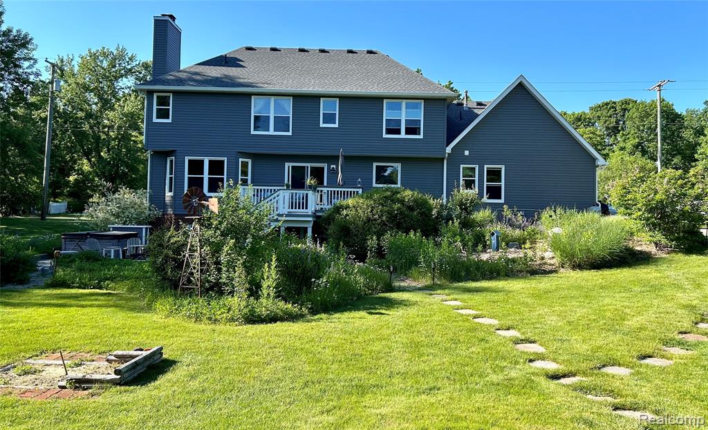 6060 Challis Road, Brighton, MI 48116 — Photo 2