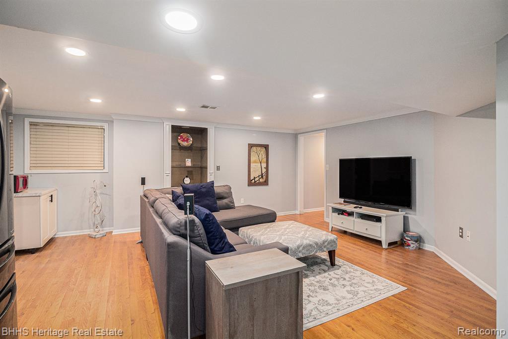 431 Timber Ridge Drive, Highland, MI — Photo 18