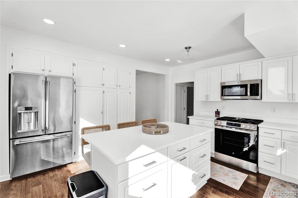 650 Wattles Road, Bloomfield Hills, MI 48304 — Photo 27