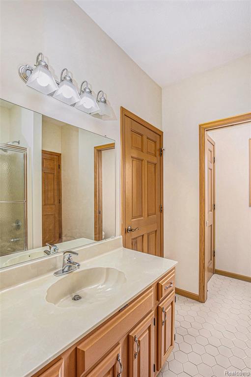 5215 Sunlyn Drive, Grand Blanc, MI 48439 — Photo 20