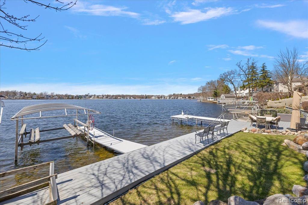 16 S NORTH SHORE Drive, Lake Orion, MI 48362 — Photo 14
