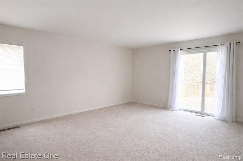 854 River Bend Drive, Rochester Hills, MI 48307 — Photo 14