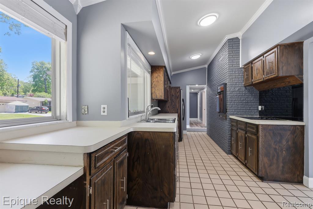 2549 Riverwood Drive, Port Huron, MI 48060 — Photo 11