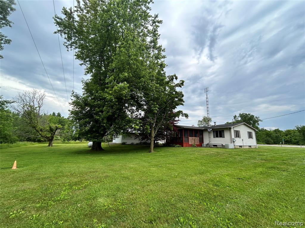 6577 N LAPEER Road, Fostoria, MI 48435 — Photo 39