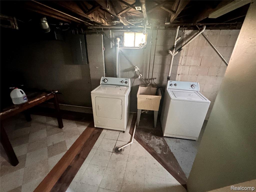 8150 Standard, Center Line, MI 48015 — Photo 11