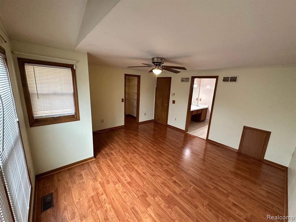 577 LEXINGTON Drive, Rochester Hills, MI 48307 — Photo 21