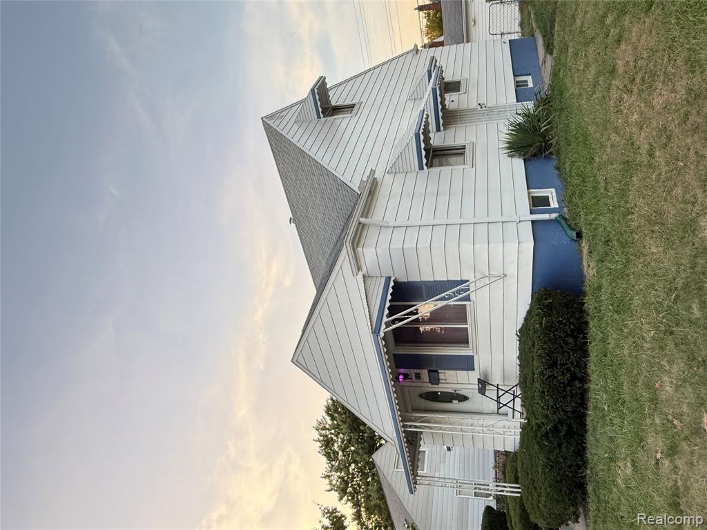 8157 Stephens, Center Line, MI 48015 — Photo 2