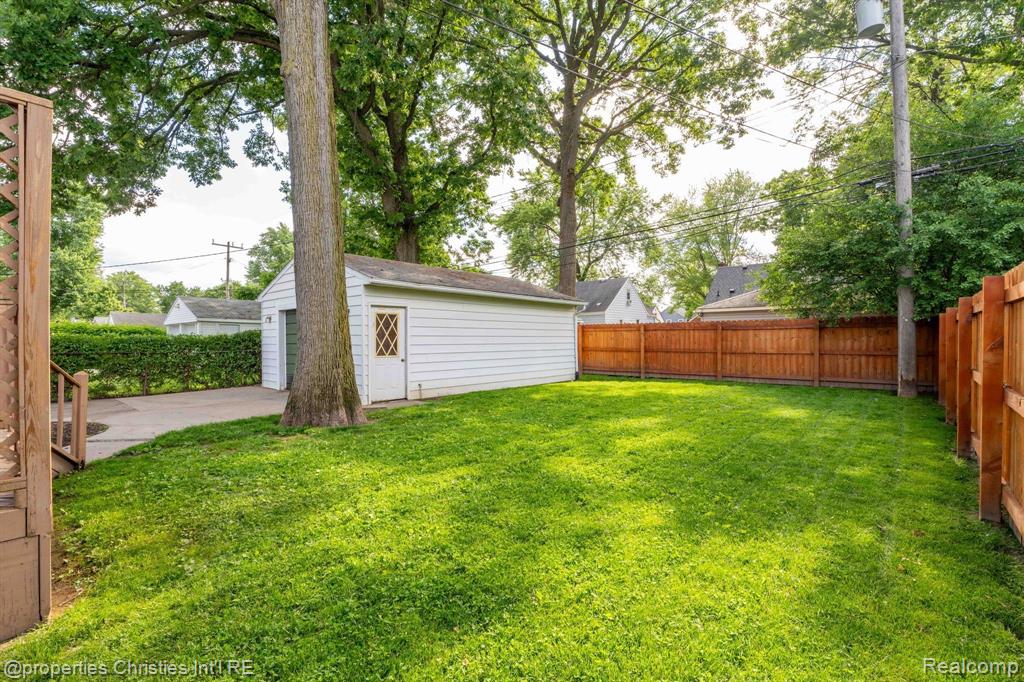4271 PRAIRIE Avenue, Berkley, MI 48072 — Photo 30