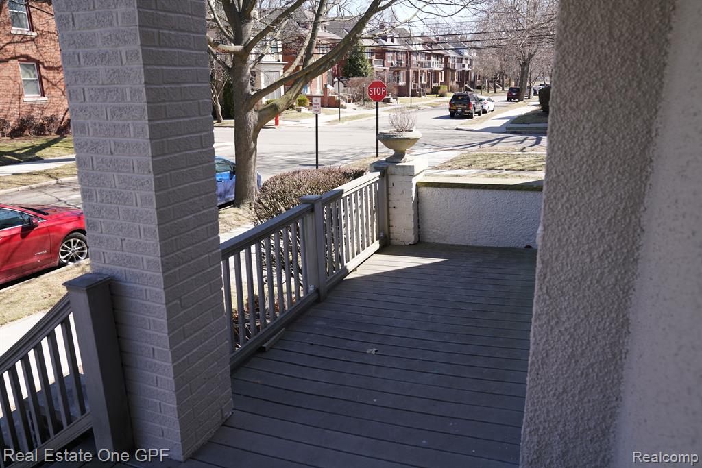 909 NOTTINGHAM Road, Grosse Pointe Park, MI 48230 — Photo 2
