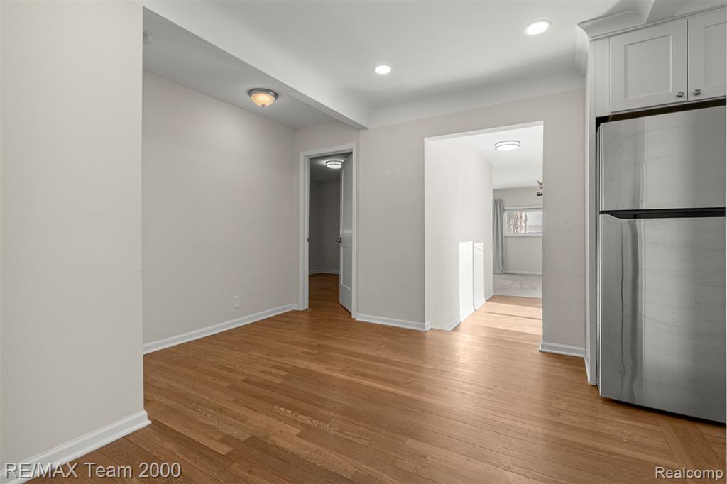 2076 Thomas Avenue, Berkley, MI 48072 — Photo 16