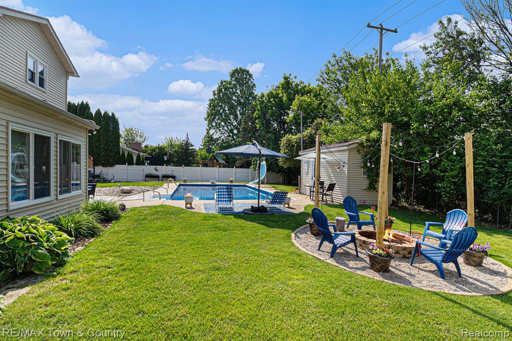 813 Birchwood Drive, Flushing, MI 48433 — Photo 44