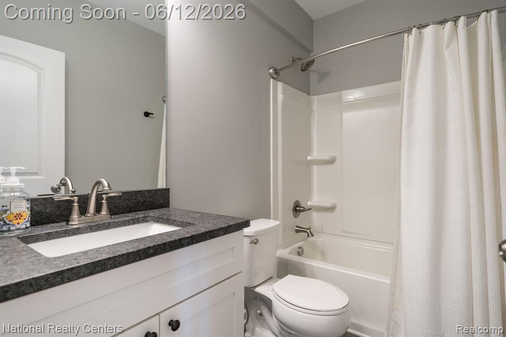 2886 Bogues View Drive, Howell, MI 48843 — Photo 28
