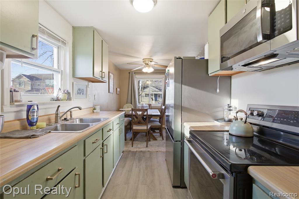11571 Grant Street, Riverview, MI 48193 — Photo 16
