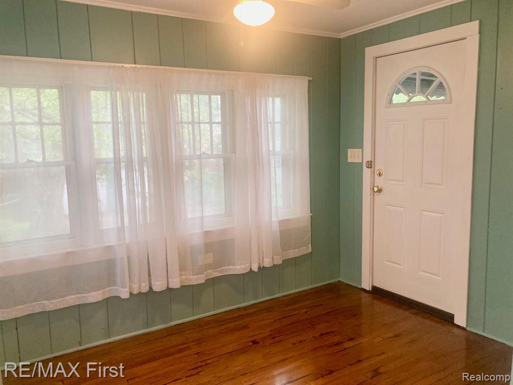 429 E KENILWORTH Avenue, Royal Oak, MI 48067 — Photo 3