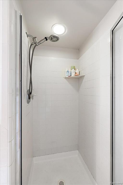 42764 Bloomingdale Drive, Sterling Heights, MI 48314 — Photo 27